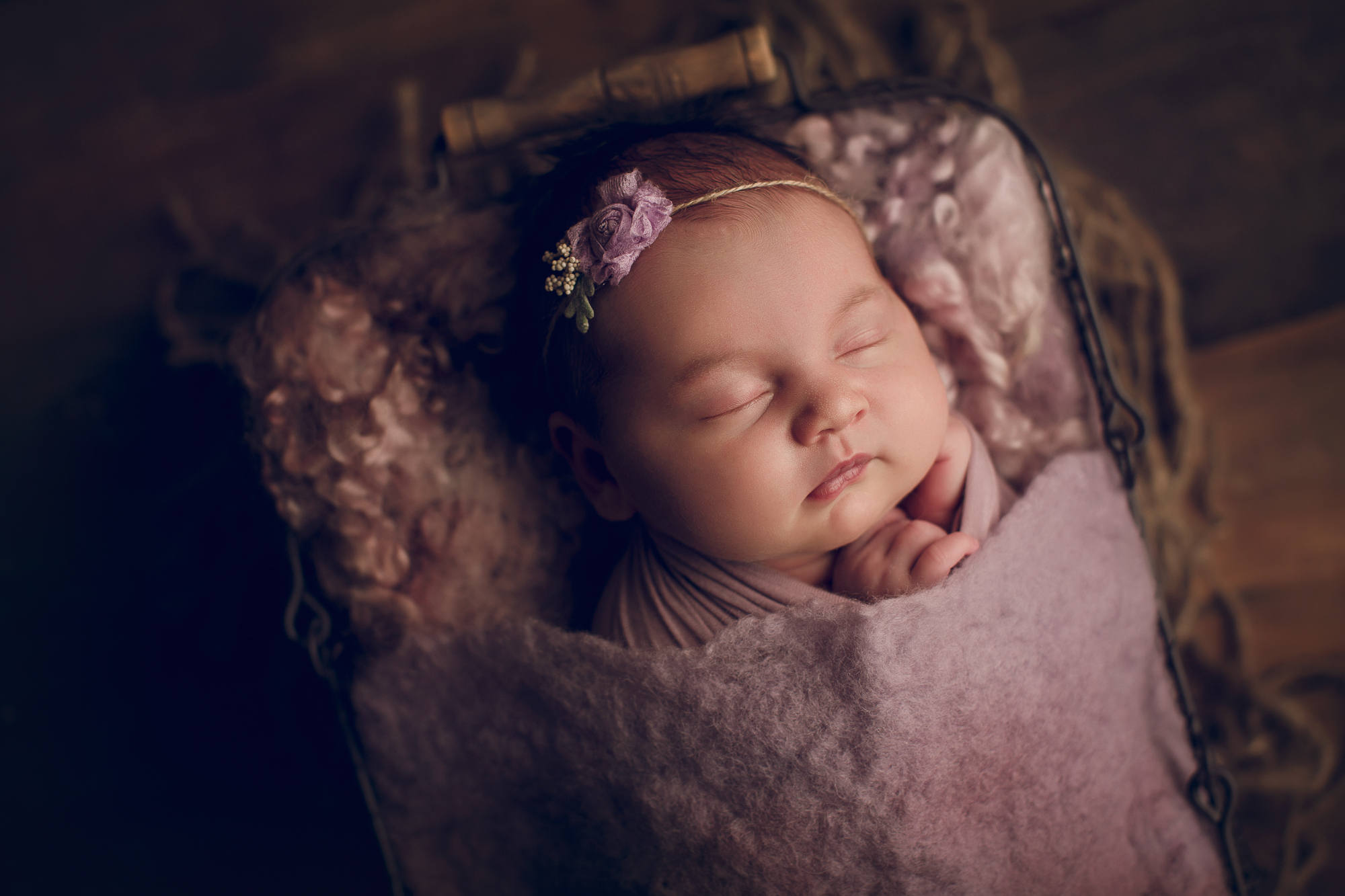 Adelaide Newborn photographer photo of a newborn baby.