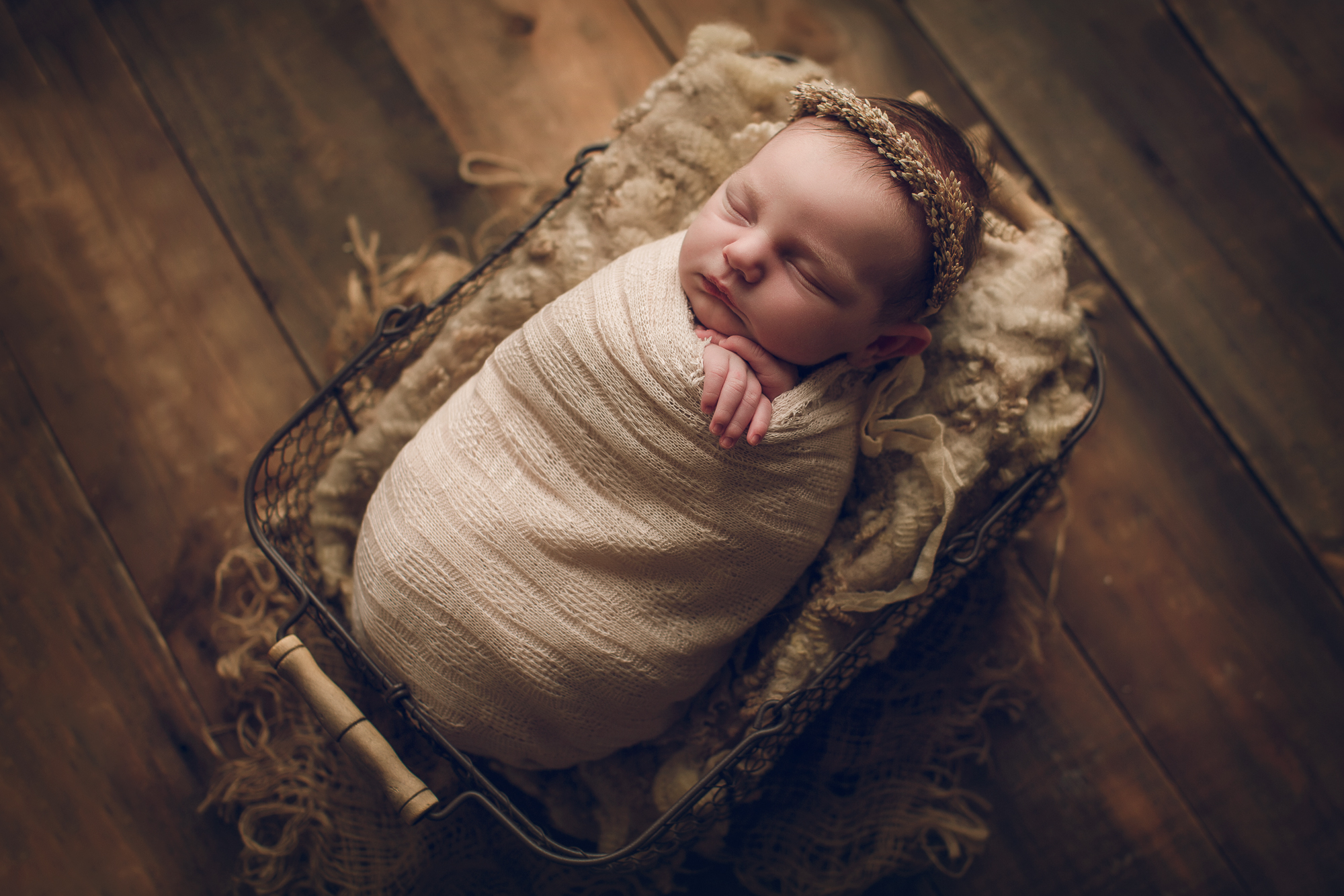 Adelaide newborn photography photo of a newborn baby.