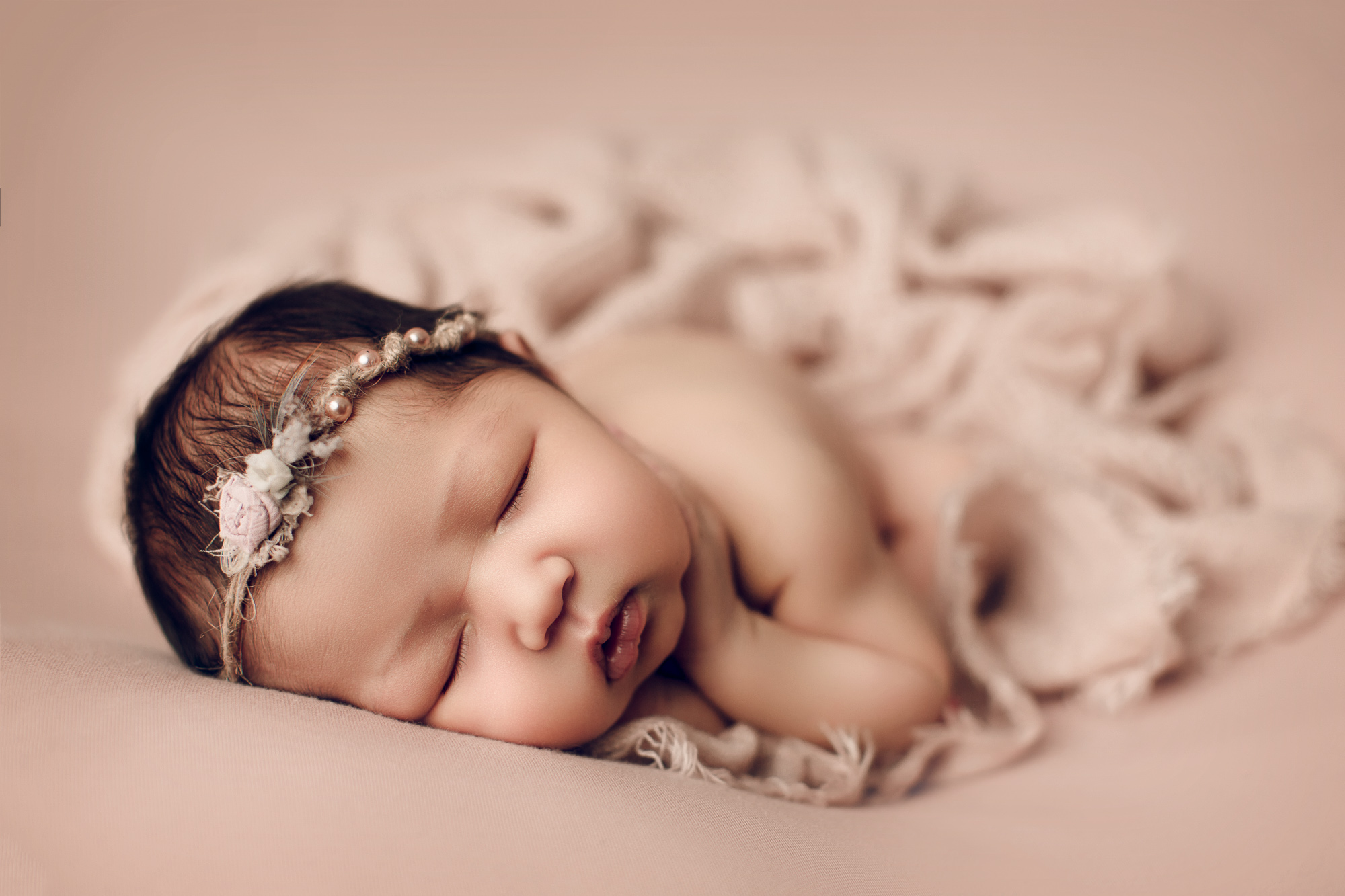 Adelaide Newborn photography photo of a newborn baby girl.